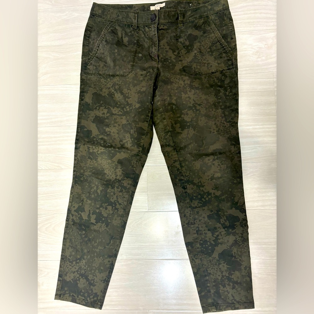 LOFT Marisa Camouflage Skinny Leg Pants
